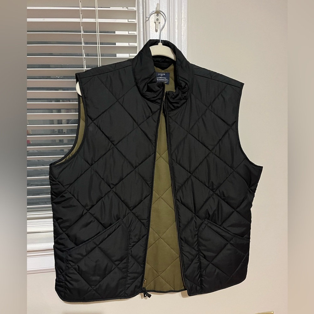 Men’s J. Crew Black Quilted Vest sz L